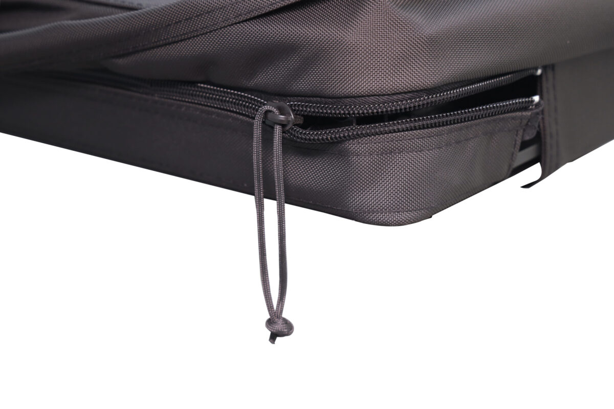2X2A6293-scaled-1.jpg FjällVila UppTäcka Light softcover triangel daktent